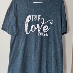 XL WOMANS " TRUE  LOVE " JOHN 3:16  SHORT SLEEVE TOP