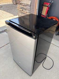 GE 4.4 cu ft. Mini Refrigerator