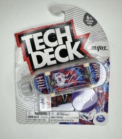 Tech Deck Revive Fingerboard – Aaron Kyro “Hill” Edition (Spin Master)