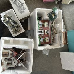 Vintage Great Condition 4 Piece Dickens Village Starter Set 