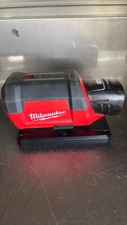 Milwaukee Tool Light