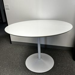 Table - WHITE 