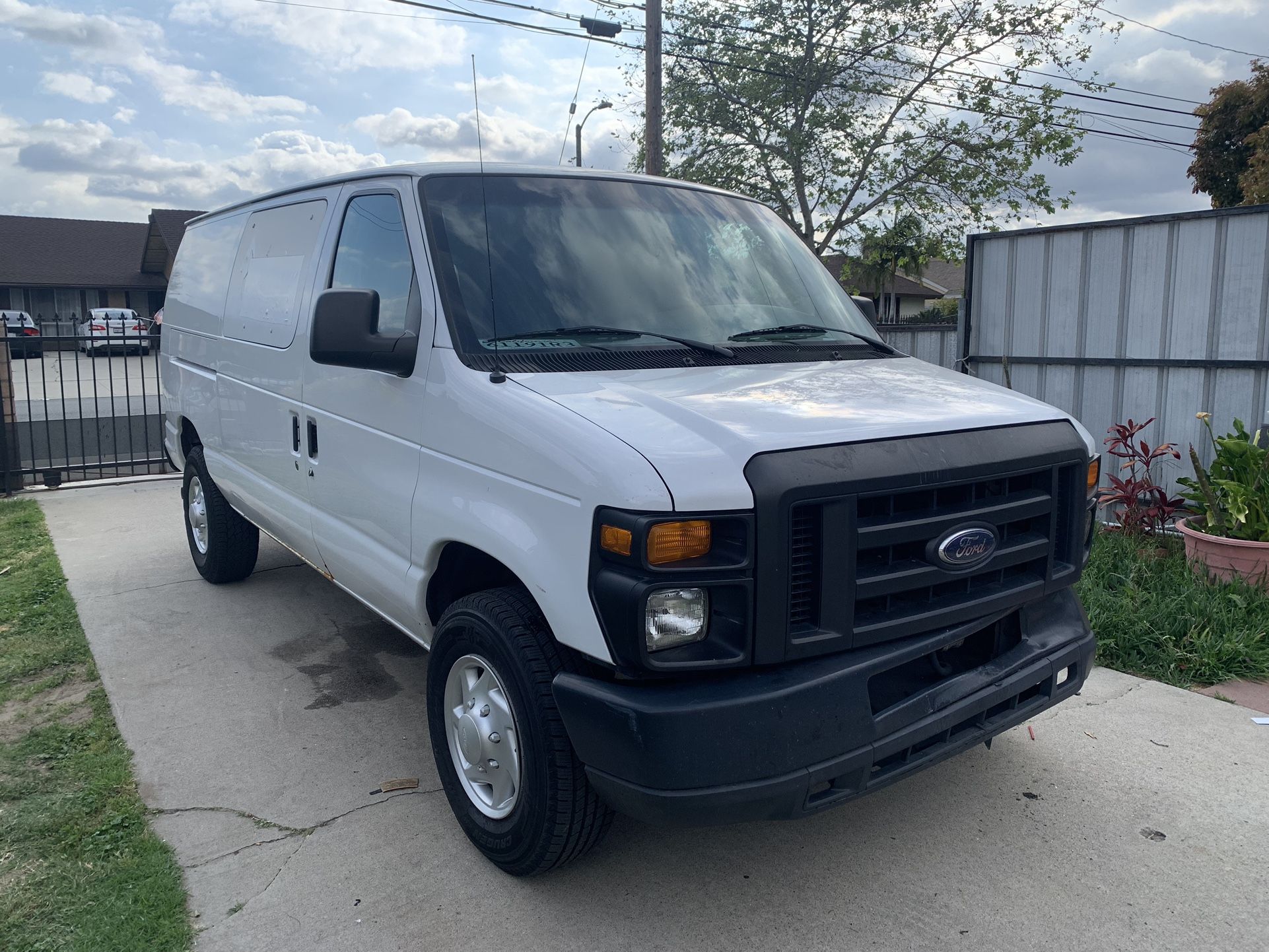 2008 Ford E-250