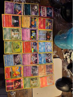 600+ old Bulk pokemon cards