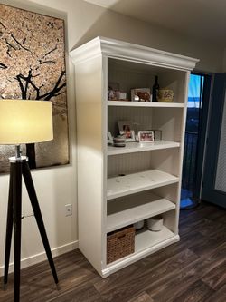White Shelf