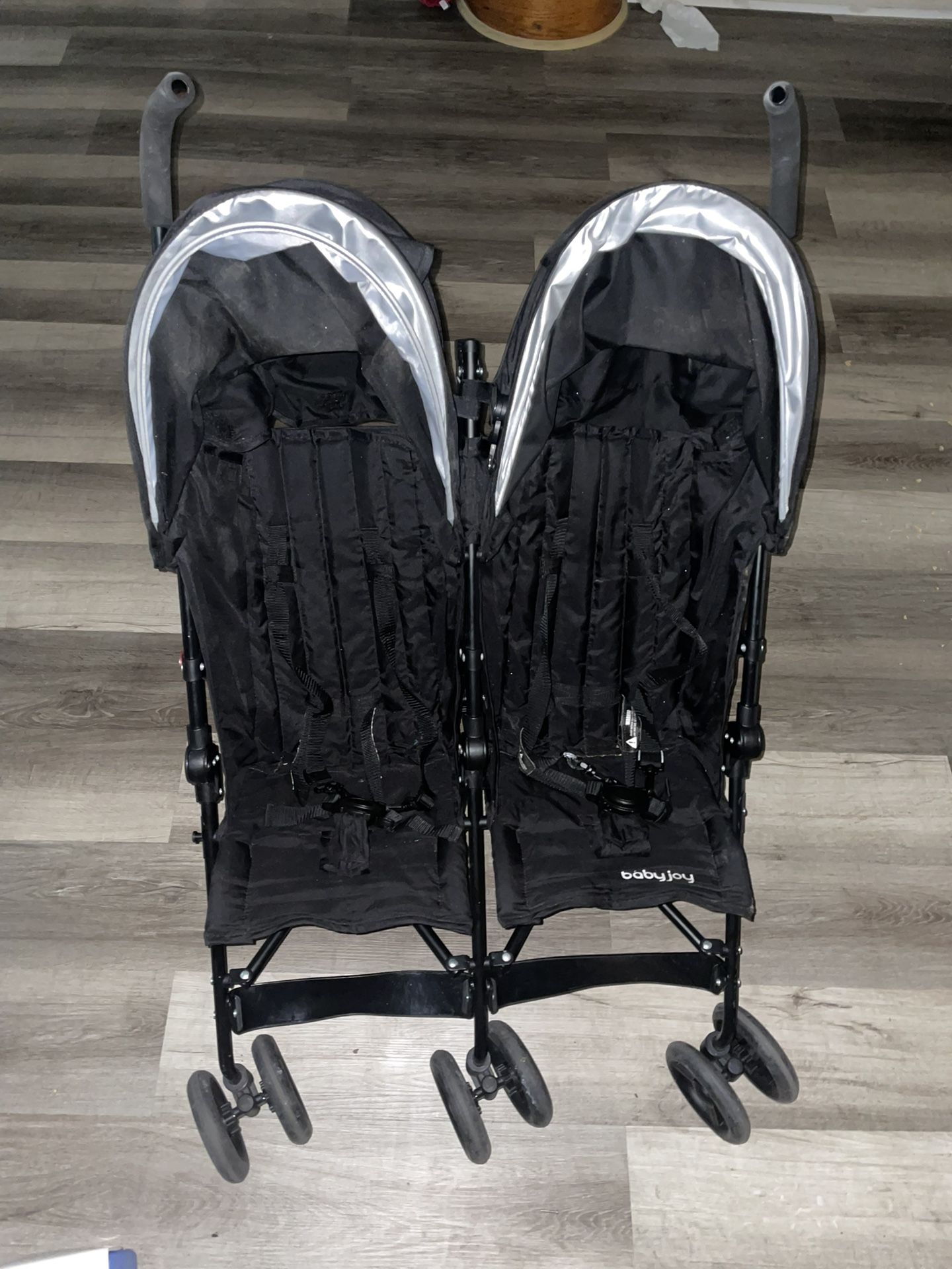 DOUBLE STROLLER