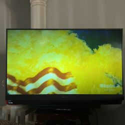 Mitsubishi Large TV 65”