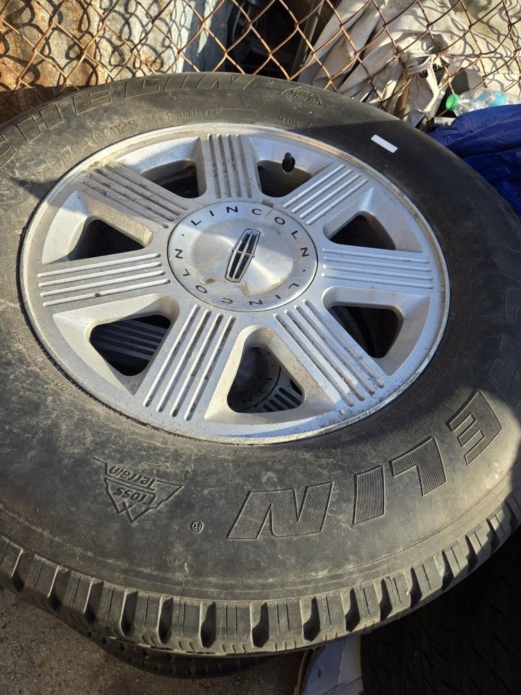 Ford Llantas