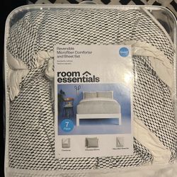 Queen Comforter Set