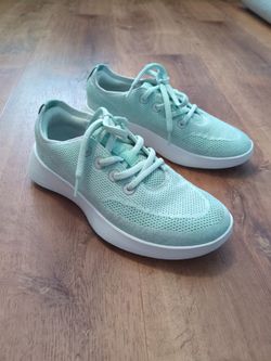 Allbirds Women Size 9.5 Turquoise Tree Runner Go Sneakers TRG Running Shoes