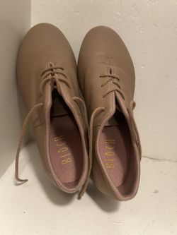 Bloch Sync Tap lace-up tap Dancer Dancing shoes, which feature Bloch Mega Taps