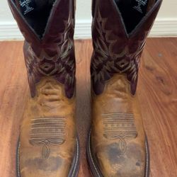 Hoss Steel Toe Boot Practacly New