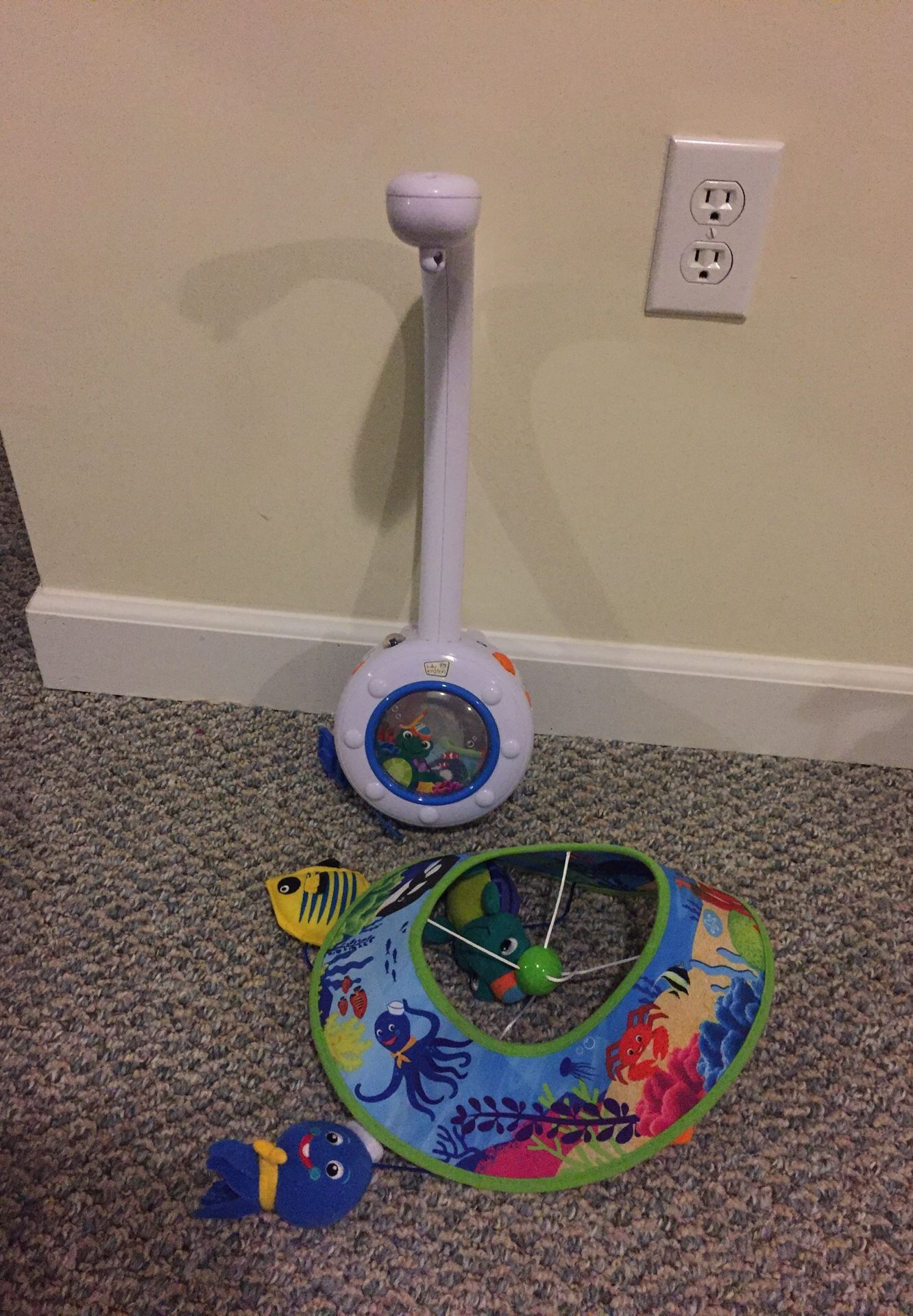 Baby motorized swinging toy carousel for crib