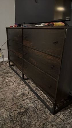 Used Dark Brown Dresser 3pc Set