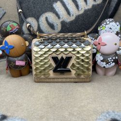 Limited Edition Louis Vuitton Twist Scale PM Beige Leather Bag