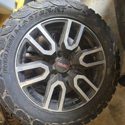 2021 GMC 1500  wheel and tire