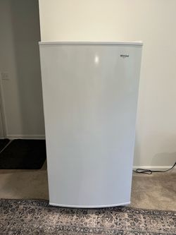 White Whirlpool Freezer – Great Condition!