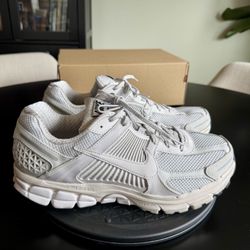 Nike Zoom Vomero 5 - US M11