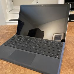 Microsoft Surface Pro (2017) i5 256gb SSD 8gb RAM