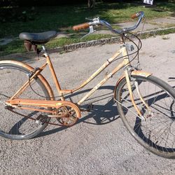 Vintage 1970s Huffy Sahara 3-Speed Cruiser Bicycle - Ready to ride!

