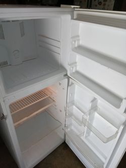 Vassani White 10.0 Cu Ft Fridge/Freezer