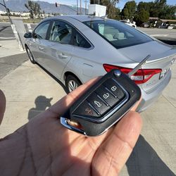 Llaves De Autos / Car Keys And Remotes 