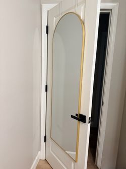 Door hanging mirror