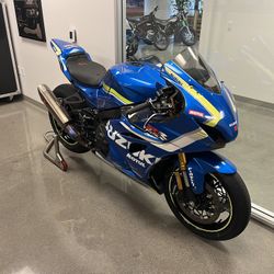 2017 Suzuki GSXR-1000R MotoAmerica race bike