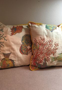 Sea life theme pillow set