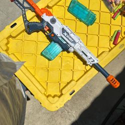 Nerf Zuru X-Shot Max Attack Blaster with Magazine Clip