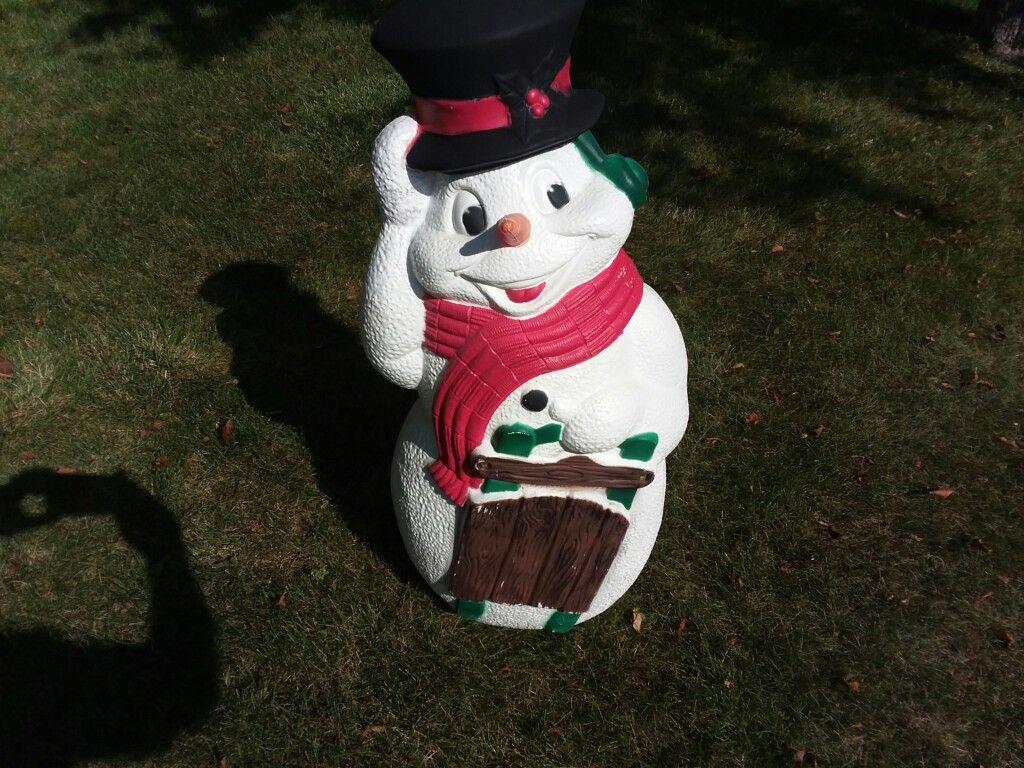 Snowman, lighted blowmold by TPI Canada . 40 inches tall