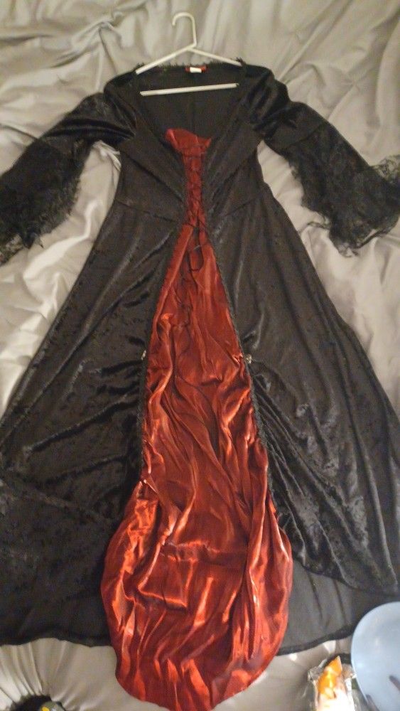 Adult Female Vampire Costume