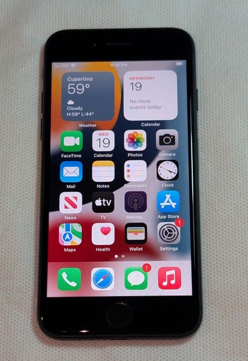 NICE APPLE iPhone 7 UNLOCKED 32GB CELL PHONE