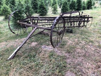Side delivery Hay Rake
