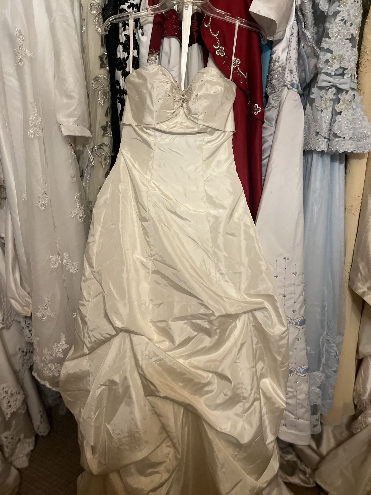 Size 6 Bridal Store Closeout 