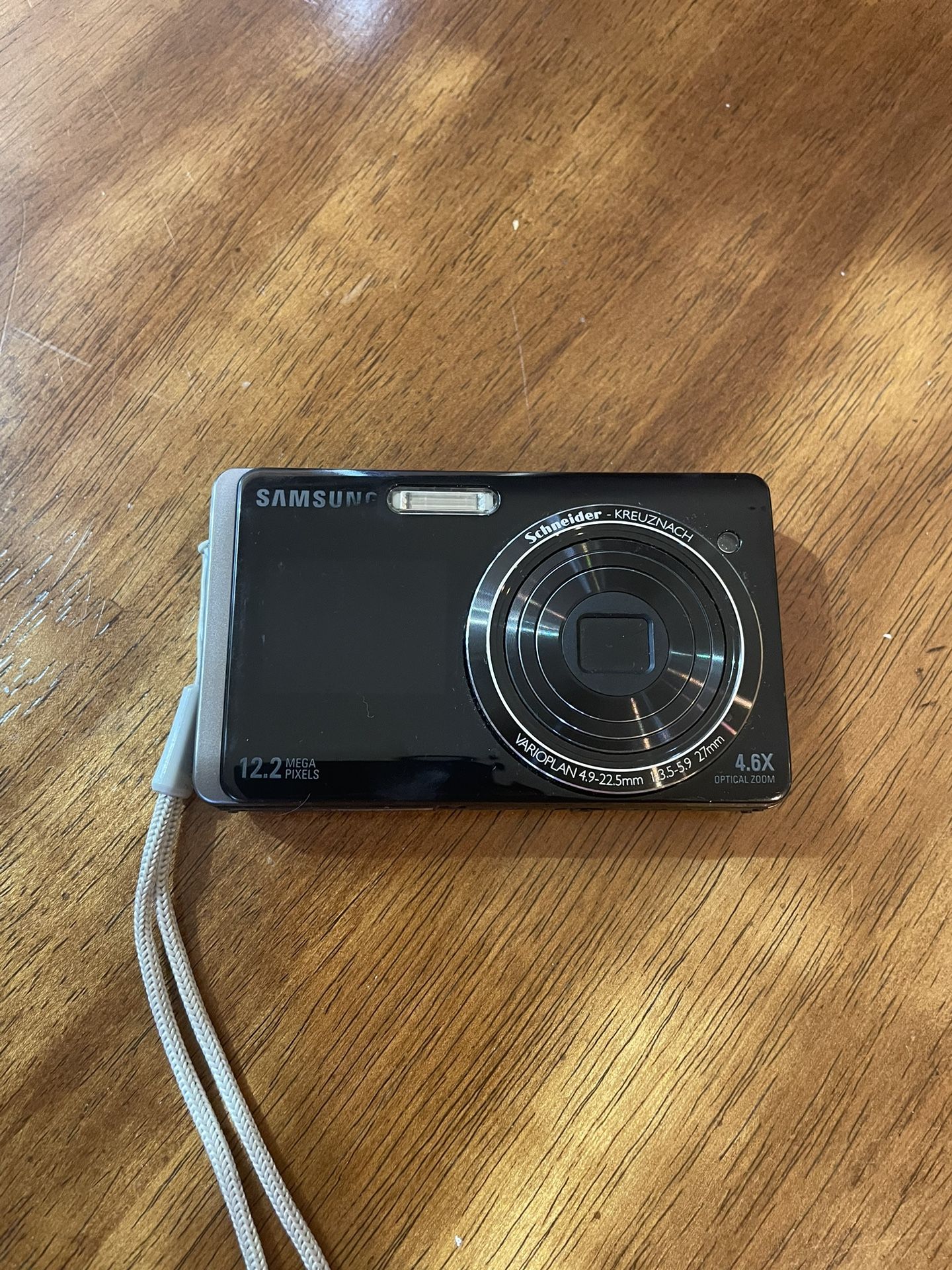 Samsung TL220 and TL210 Cameras with case