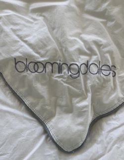 Bloomingdales My Luxe Down Alternative Comforter Queen King Cotton Batiste White 94” X 102” Bedding Bedroom