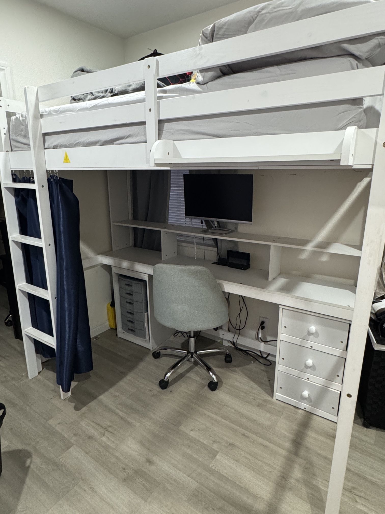 Kids Twin Loft Bed