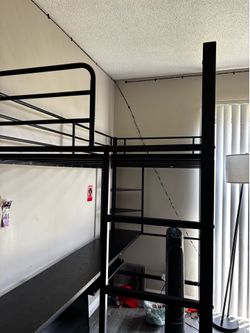 Bunk bed/desk