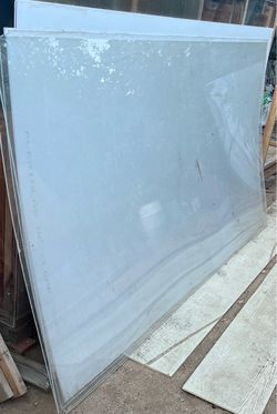 Plexiglass used 4x4 and 1/4 in thickness