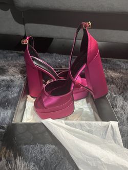Azalea Wang Fuchsia Size 10 Platform Heels