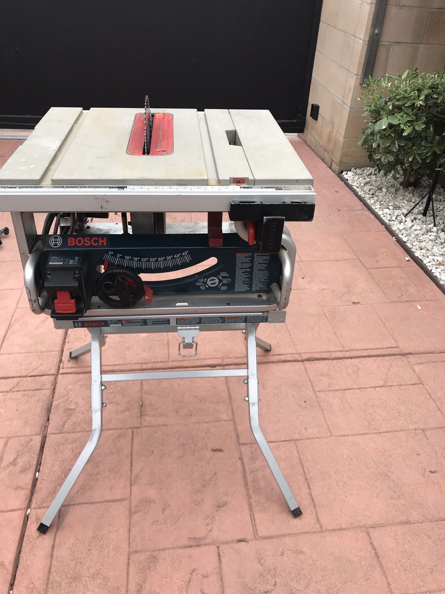 Bosh table saw