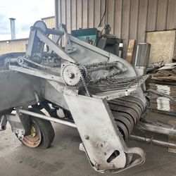 John Deere Fans Sand Blasting This Jewel 💎 Tomorrow Then Powder Coat 