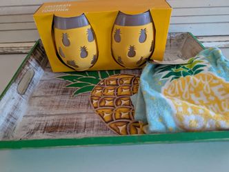 Pineapple serving set