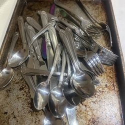 Free Set Of Utensils 