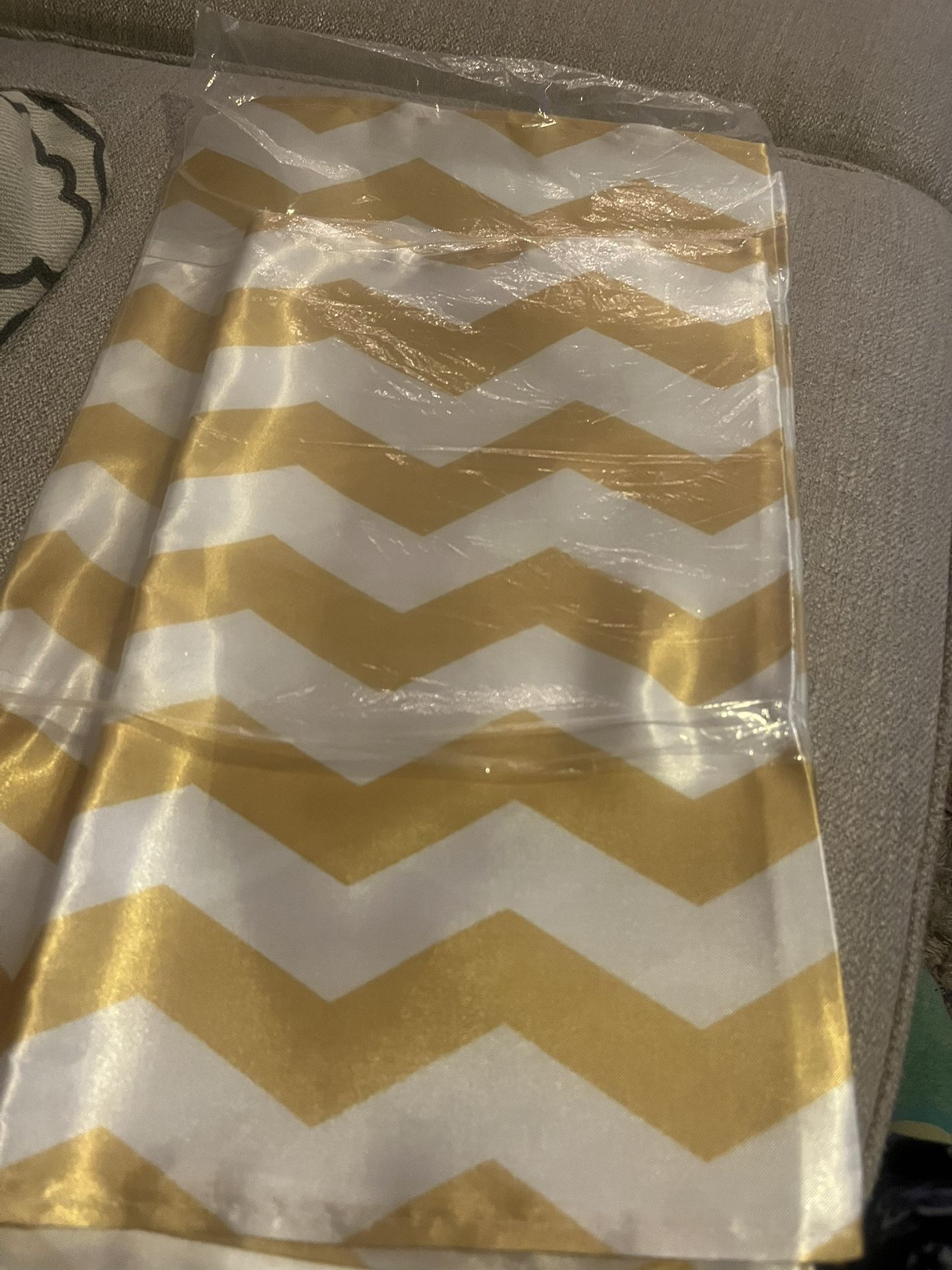 3-Chevron Satin Runners