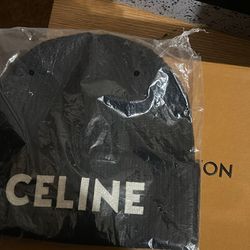 eline Beanie – Authentic, Great Condition