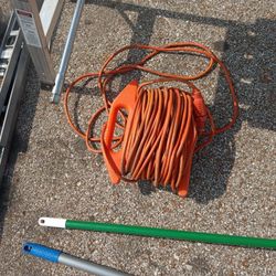 100Ft Extension Cord