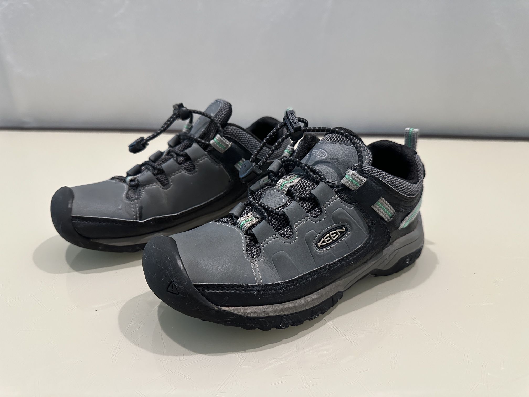 Keen Kids Waterproof Hiking Boots (Gray, Size 1)