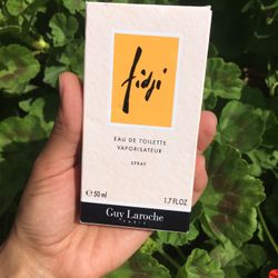 1.7 fl oz  Fidji Guy Laroche
